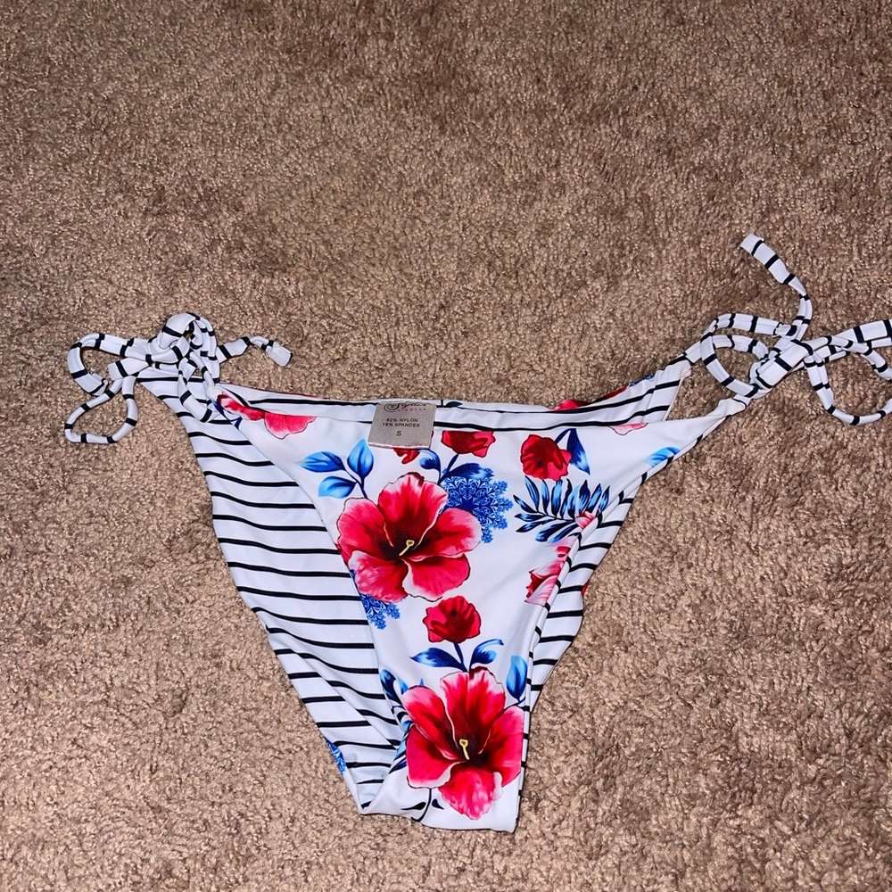 Bikini bottoms